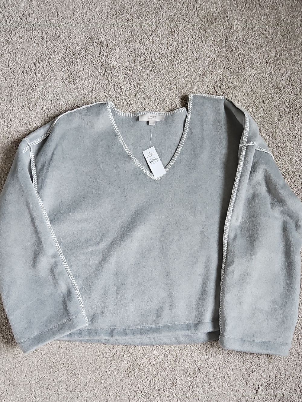 LOFT NWT Women’s Large Gray Pullover Sweater Soft Cropped Cozy Top